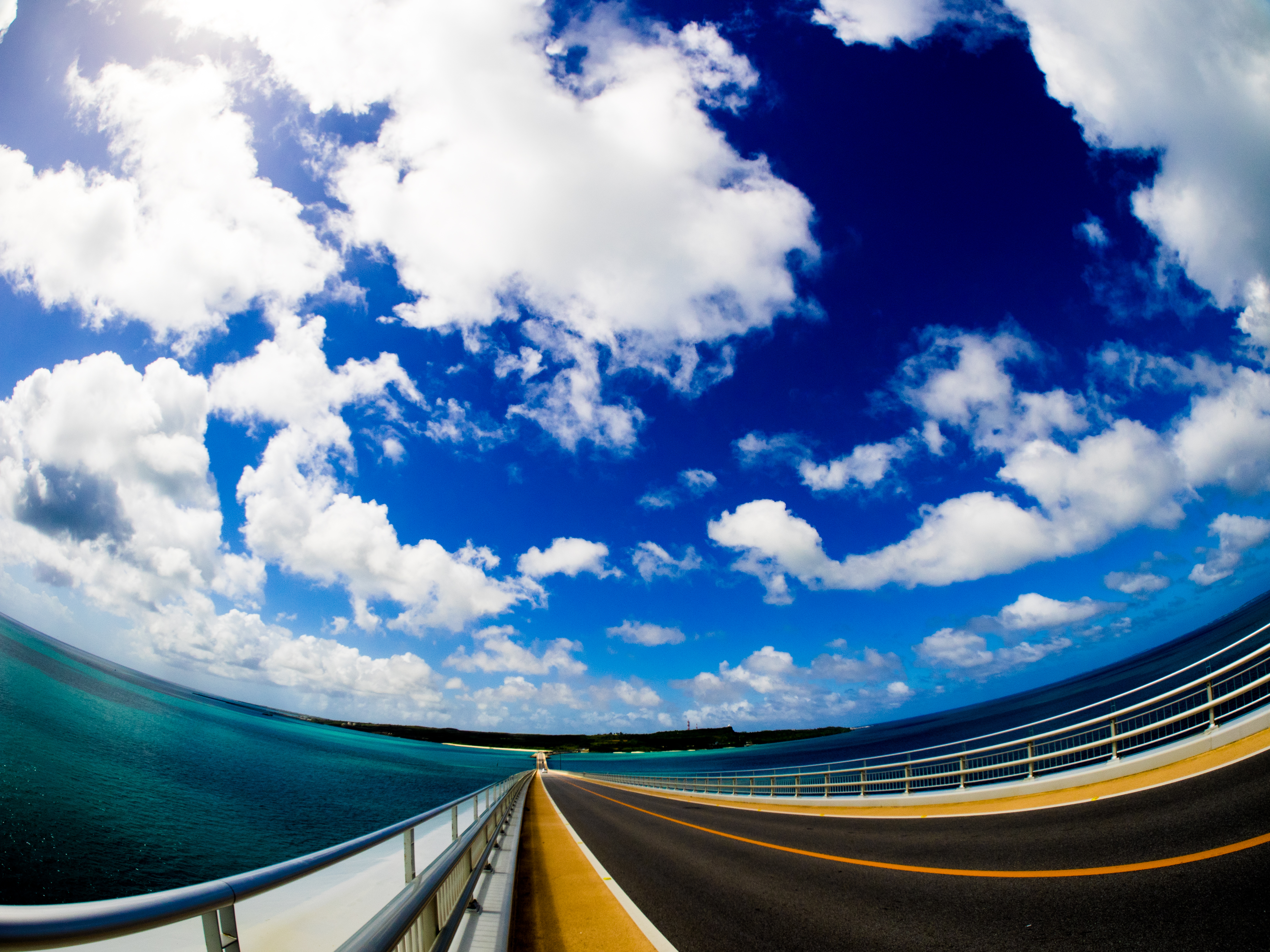 tropical bridge - 沖縄古宇利島大橋