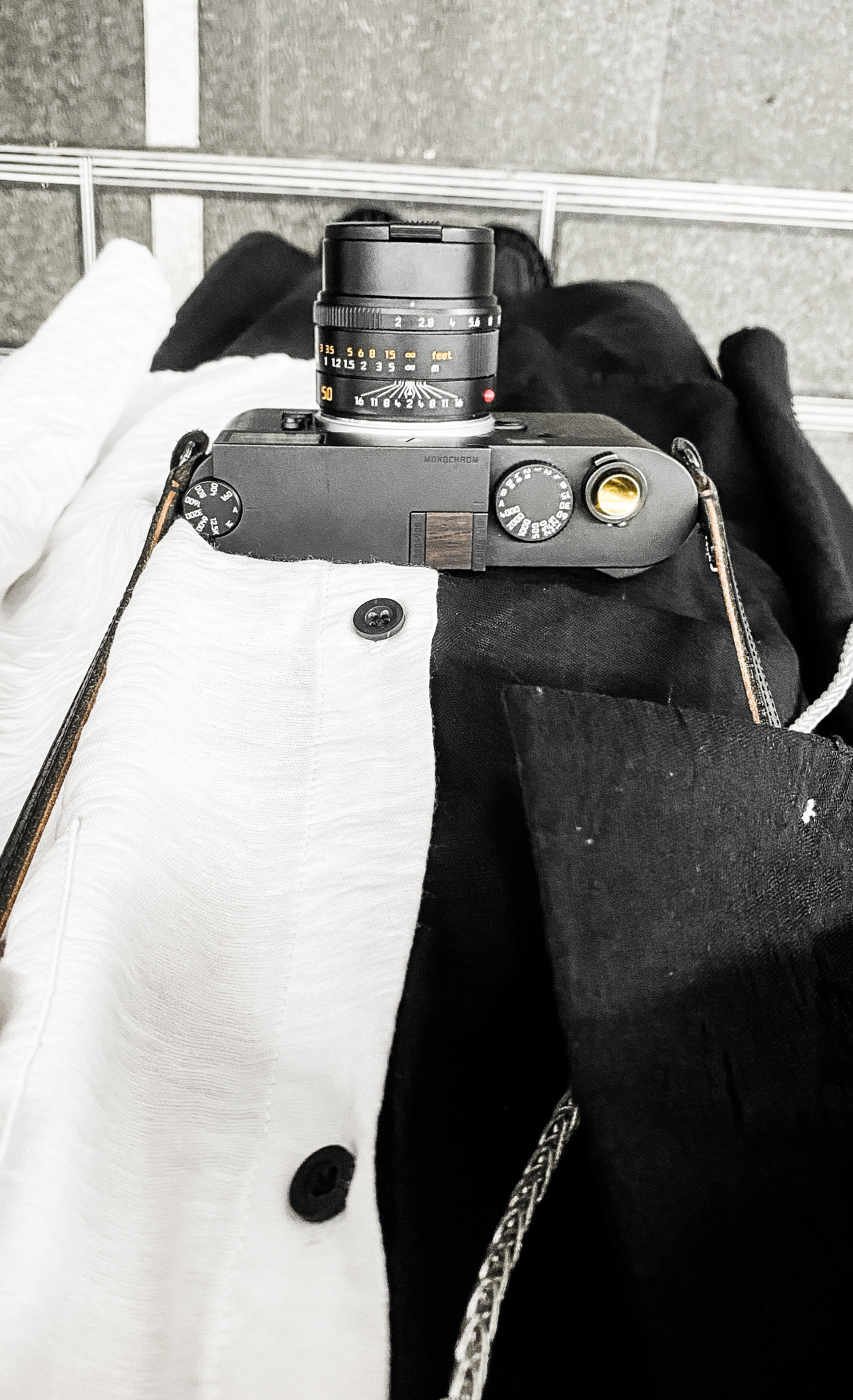 selfy : M Monochrome - モノクローム２つ。
